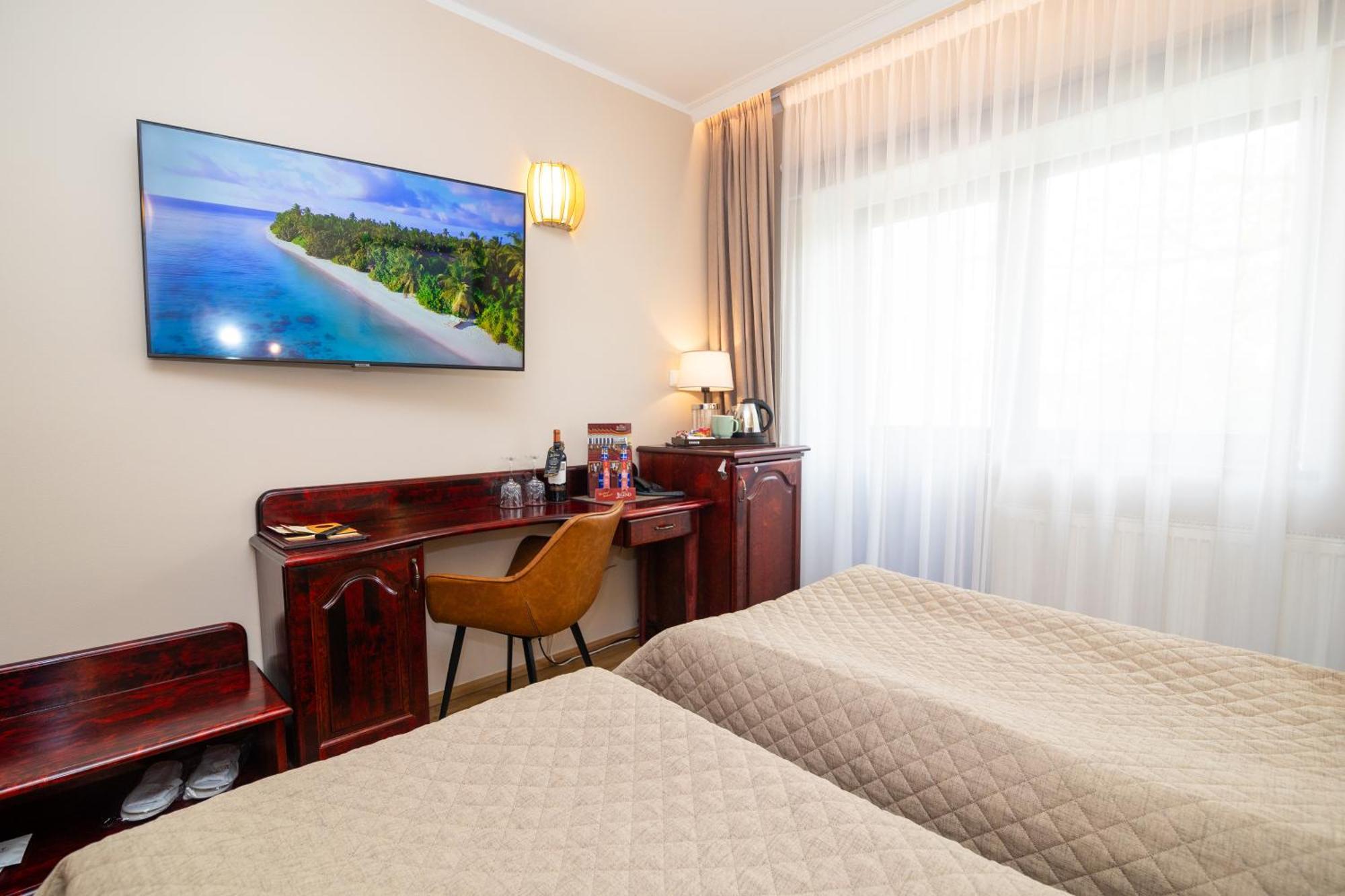 Hotel Legend Parnu Ngoại thất bức ảnh