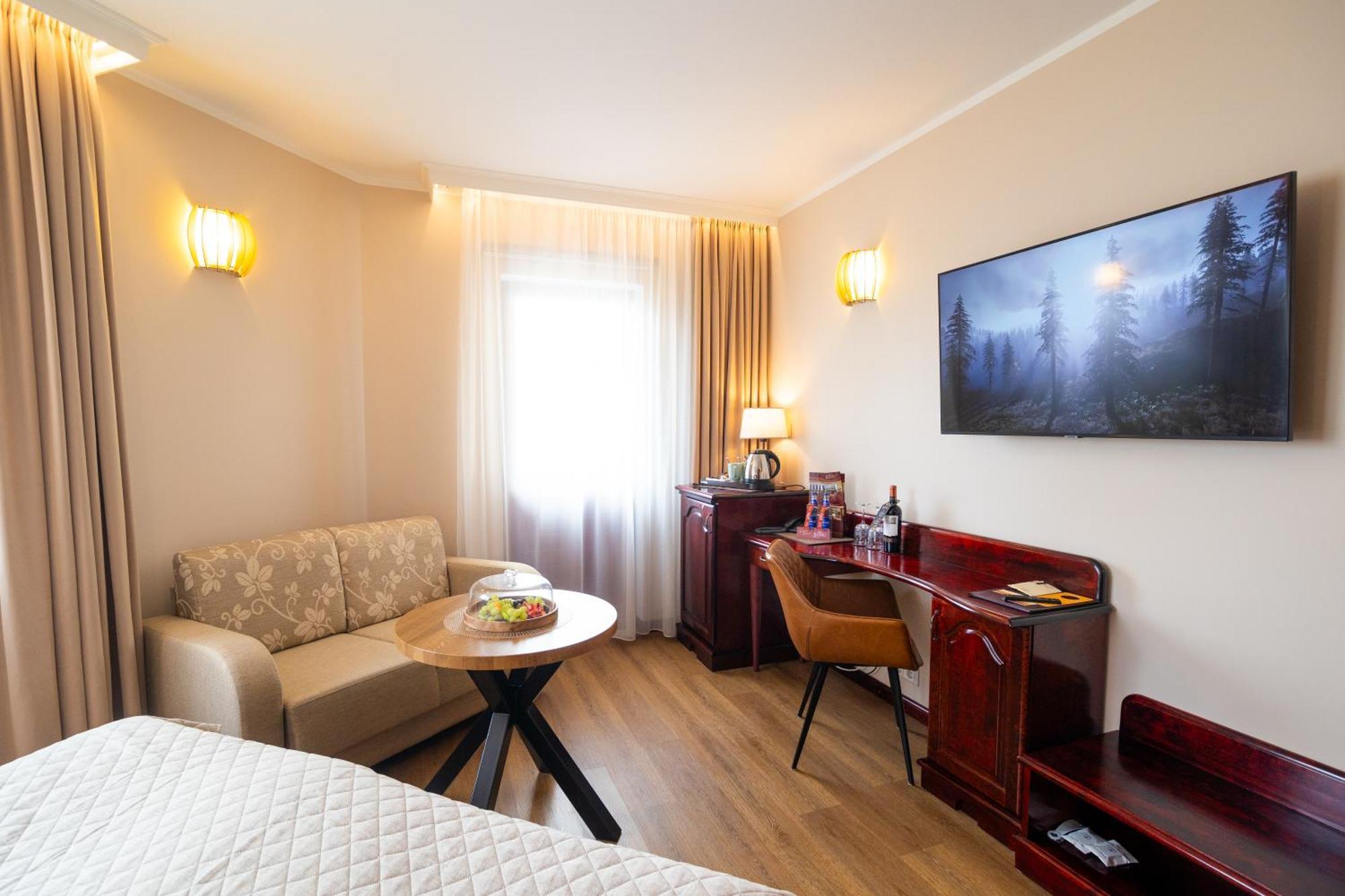Hotel Legend Parnu Ngoại thất bức ảnh