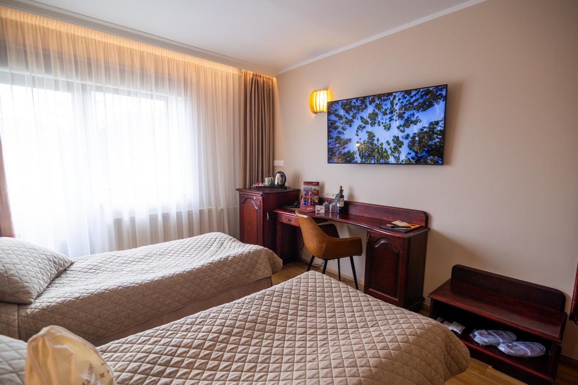 Hotel Legend Parnu Ngoại thất bức ảnh