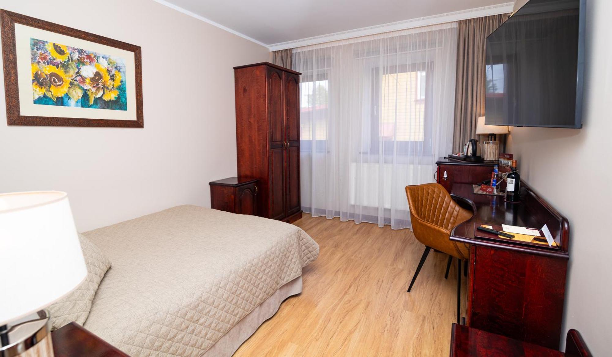 Hotel Legend Parnu Ngoại thất bức ảnh