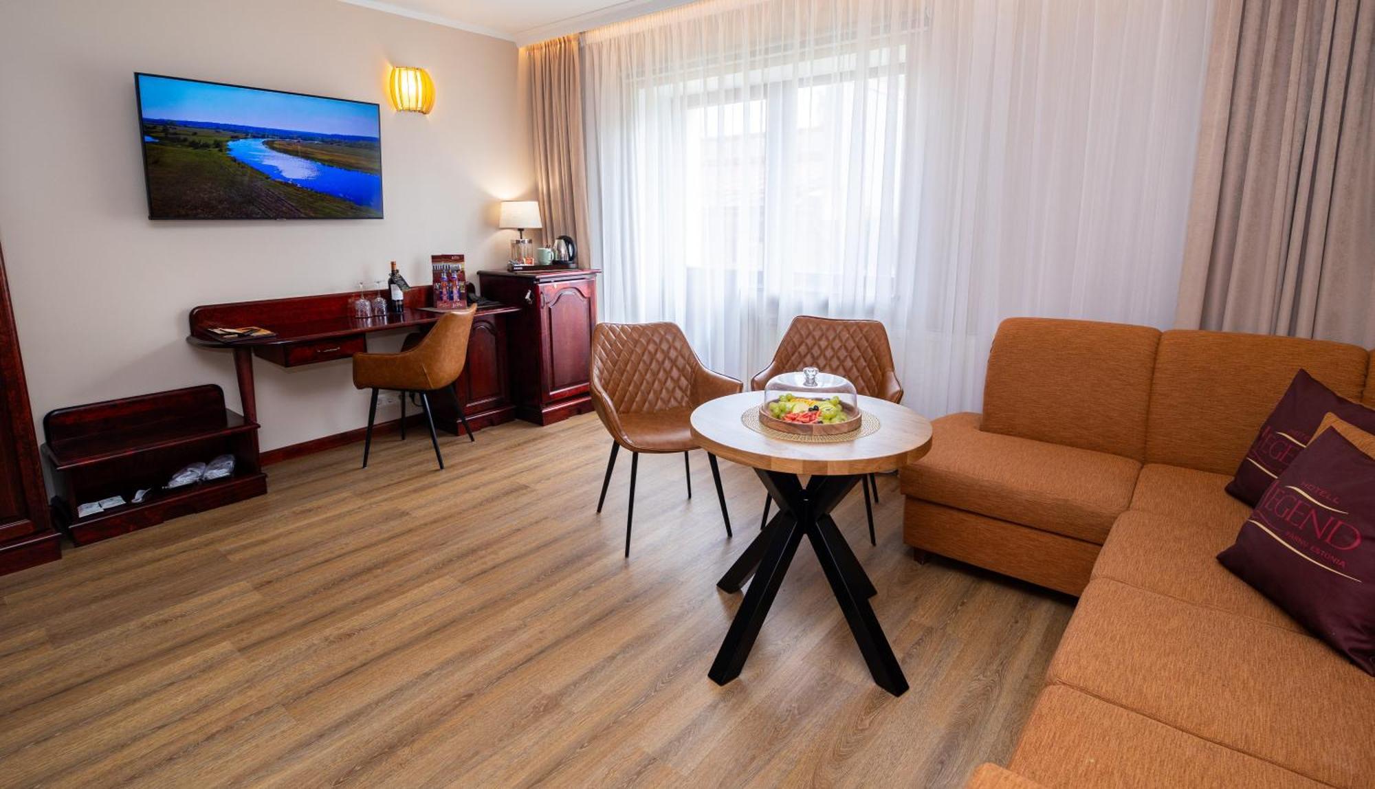 Hotel Legend Parnu Ngoại thất bức ảnh