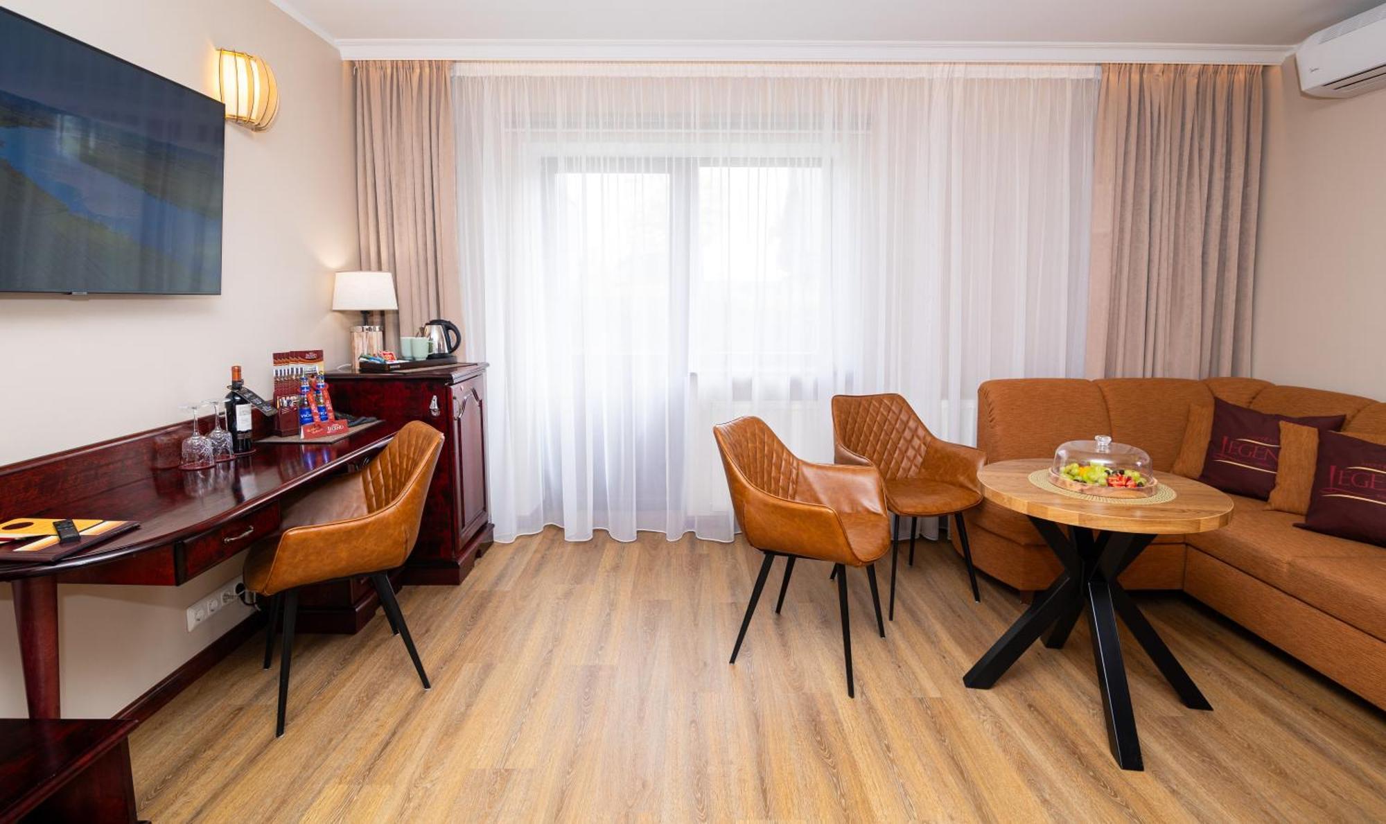 Hotel Legend Parnu Ngoại thất bức ảnh