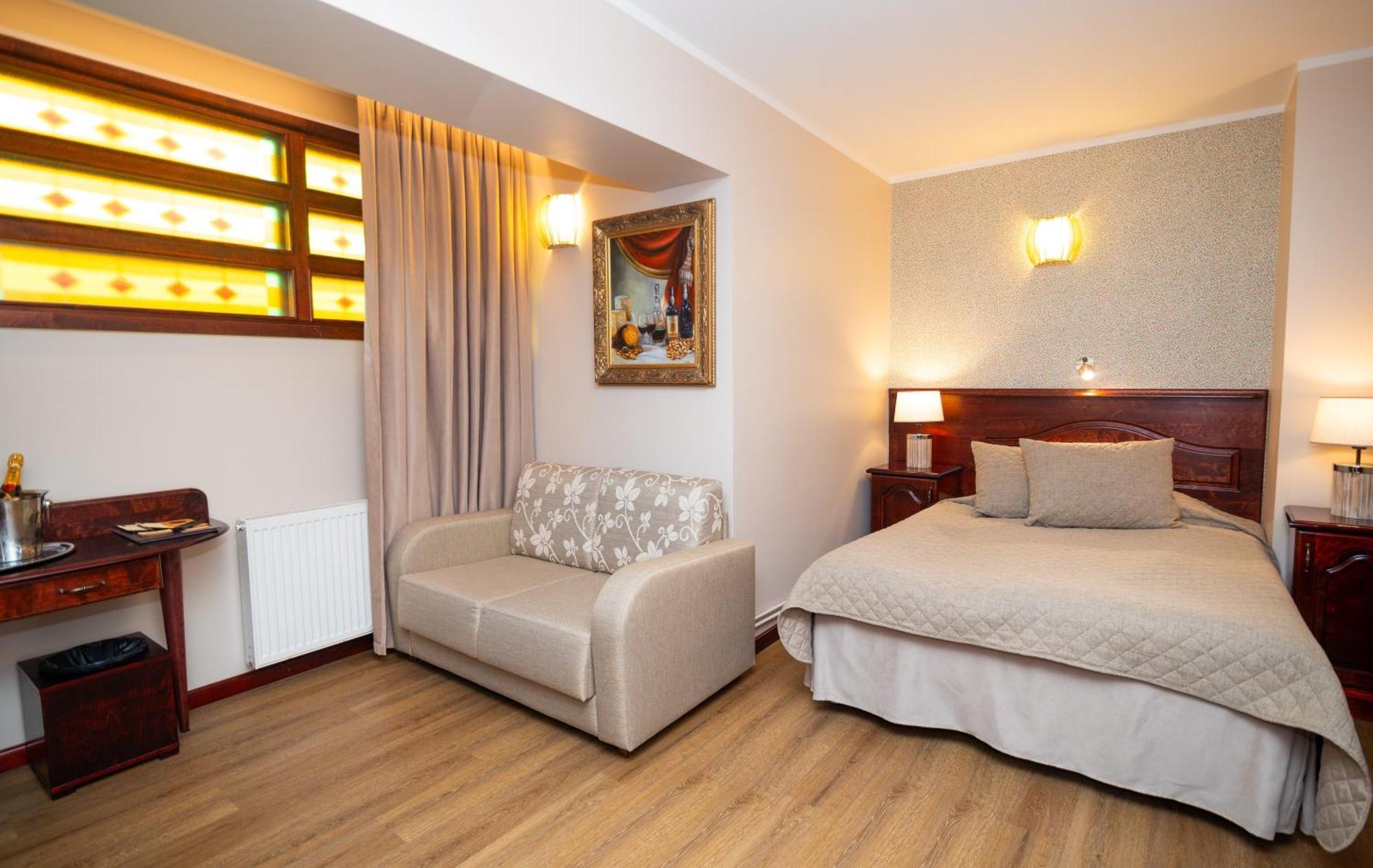 Hotel Legend Parnu Ngoại thất bức ảnh